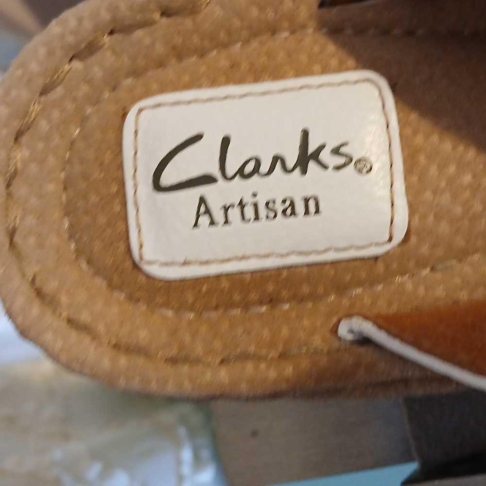 White Leather Clarks Artisan Sandals 8 And 1/2 - Picture 3 of 10